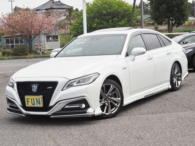 TOYOTA / CROWN sedan hybrid