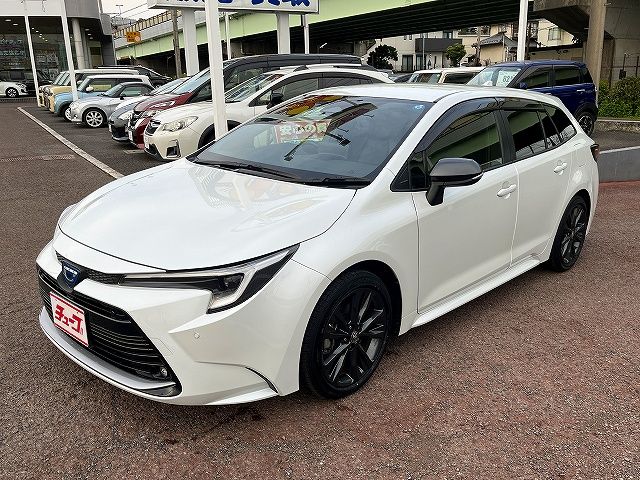 TOYOTA / COROLLA TOURING HYBRID