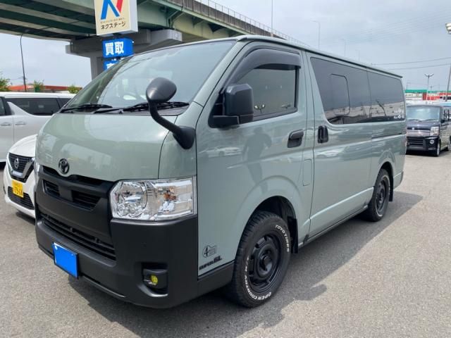 TOYOTA / HIACE van 4WD