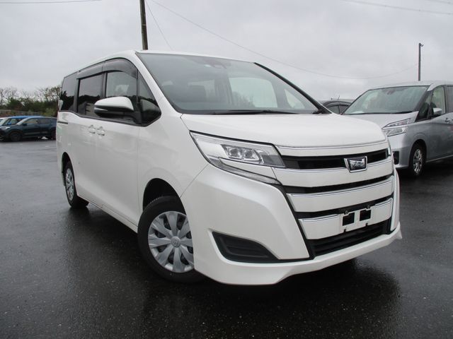 TOYOTA / NOAH