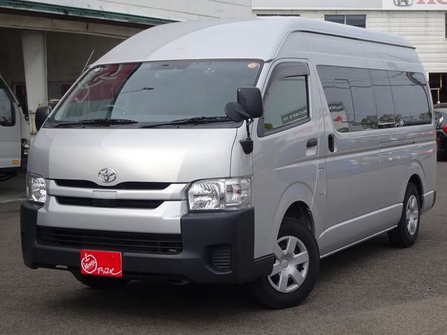 TOYOTA / HIACE van 4WD