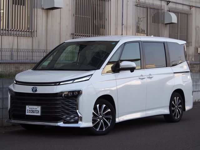 TOYOTA / VOXY HYBRID