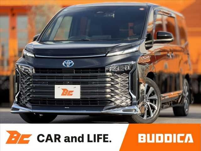 TOYOTA / VOXY HYBRID