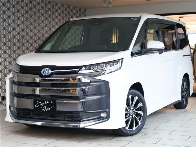 TOYOTA / NOAH HYBRID