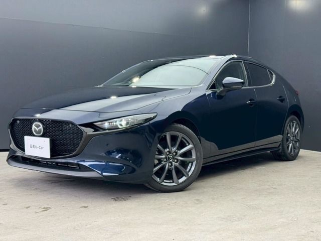 Japanese used car Ref# 1564572 MAZDA / MAZDA3 FASTBACK