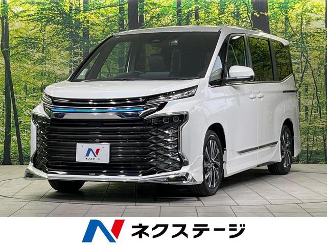 TOYOTA / VOXY HYBRID