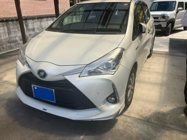 Japanese used car Ref# 1565128 TOYOTA / VITZ HYBRID