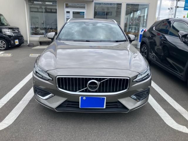 Japanese used car Ref# 1565136 VOLVO / VOLVO V60