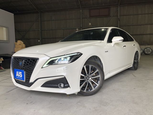 TOYOTA / CROWN sedan hybrid