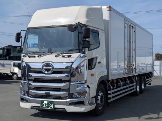Japanese used car Ref# 1566663 HINO / PROFIA