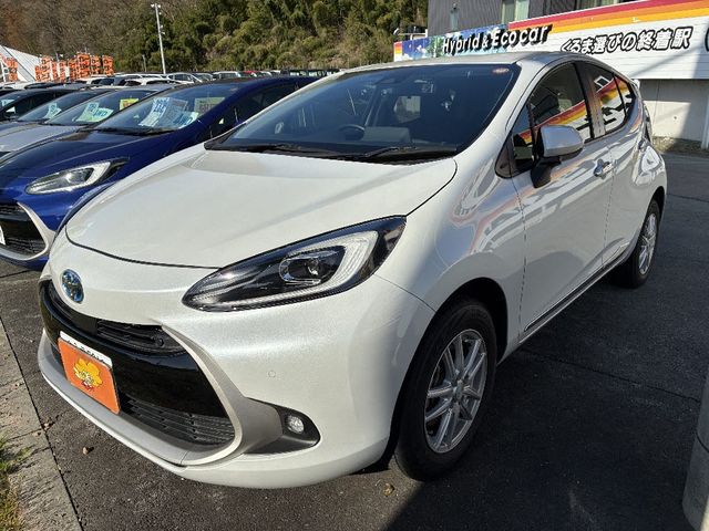 Japanese used car Ref# 1566752 TOYOTA / AQUA