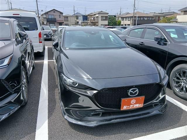 Japanese used car Ref# 1566947 MAZDA / MAZDA3 FASTBACK