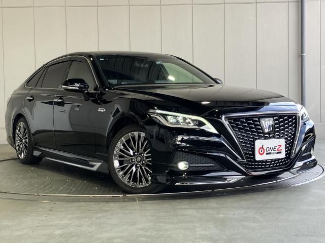 TOYOTA / CROWN sedan hybrid