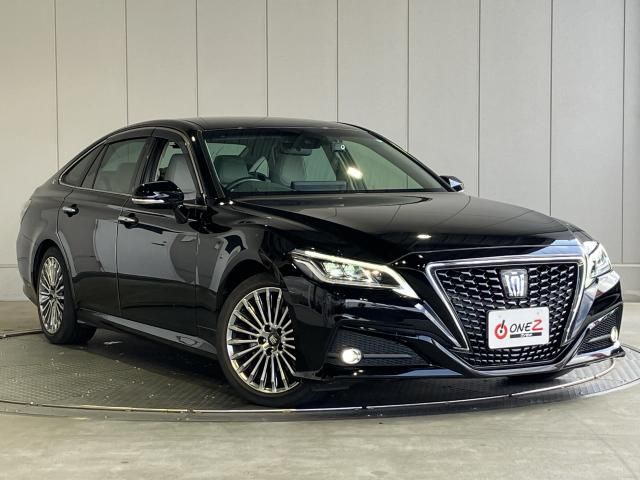 Japanese used car Ref# 1567245 TOYOTA / CROWN sedan hybrid