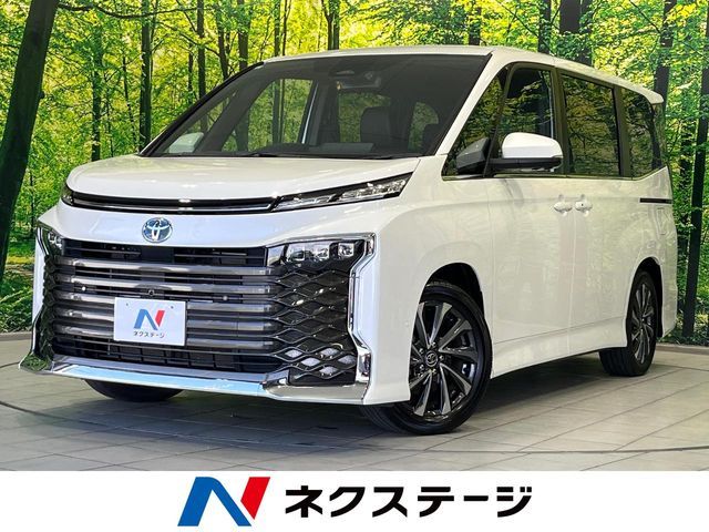 TOYOTA / VOXY HYBRID