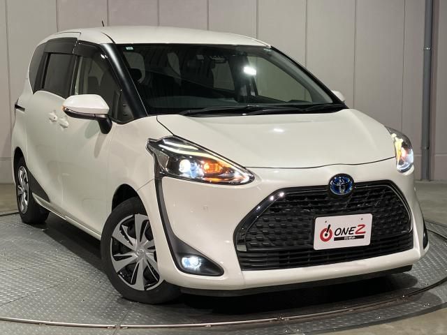 Japanese used car Ref# 1567309 TOYOTA / SIENTA HYBRID