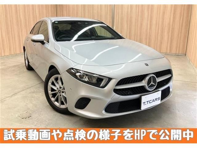 MERCEDES BENZ / MERCEDES BENZ A class sedan