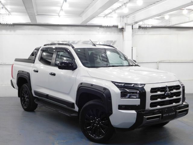 MITSUBISHI / TRITON
