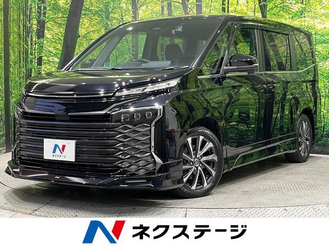 TOYOTA / VOXY HYBRID
