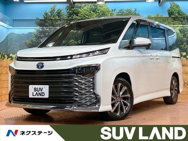 TOYOTA / VOXY HYBRID