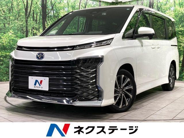 TOYOTA / VOXY HYBRID