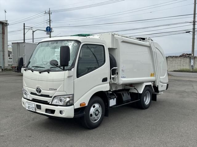 TOYOTA / DYNA