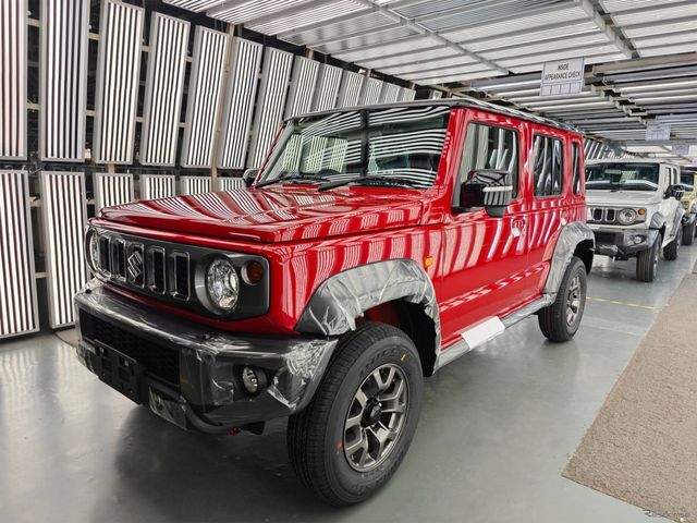 SUZUKI / JIMNY NOMADE