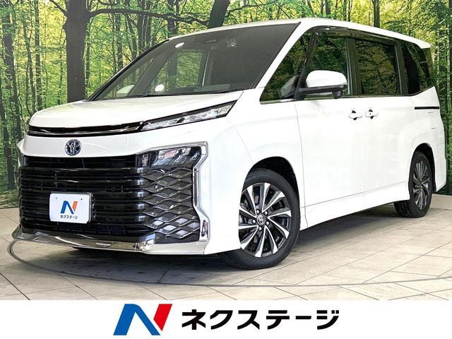 TOYOTA / VOXY HYBRID