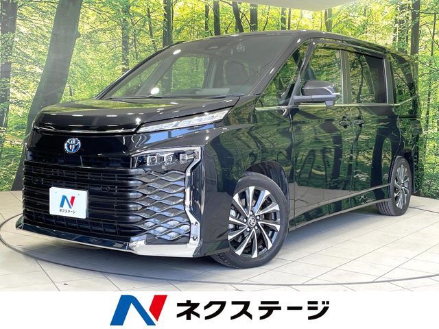 TOYOTA / VOXY HYBRID