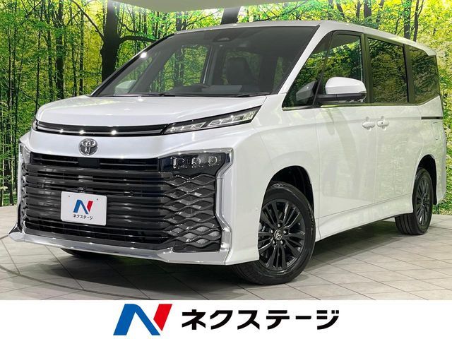 TOYOTA / VOXY HYBRID 4WD