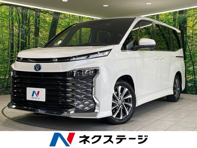 TOYOTA / VOXY HYBRID