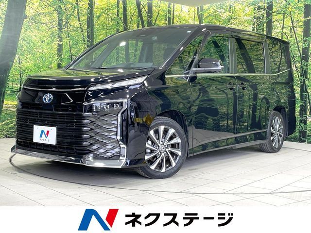 TOYOTA / VOXY HYBRID