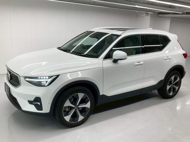 VOLVO / VOLVO XC40