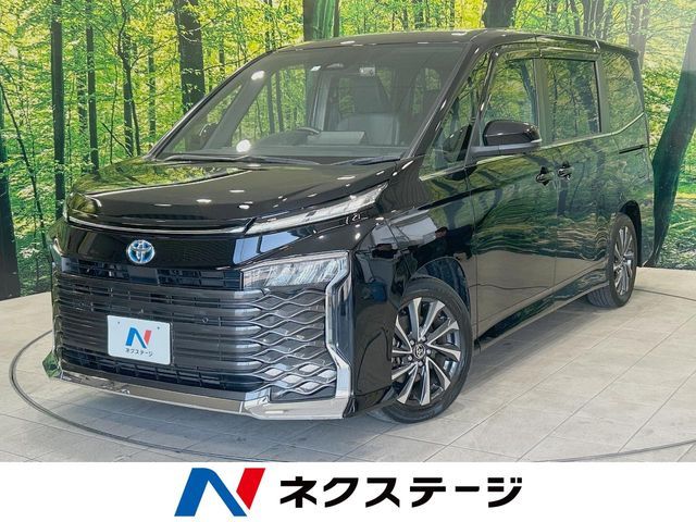 TOYOTA / VOXY HYBRID
