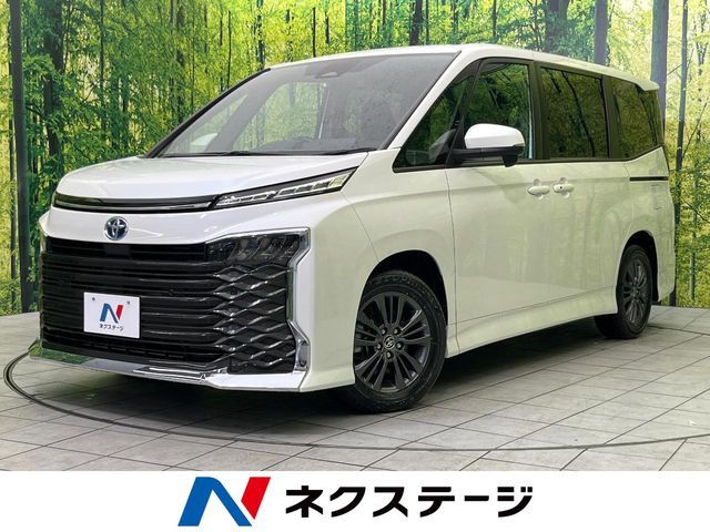 TOYOTA / VOXY HYBRID