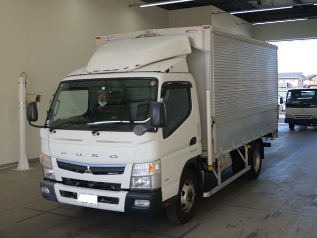 Japanese used car Ref# 1570203 MITSUBISHI / CANTER