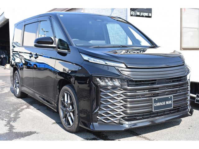 TOYOTA / VOXY