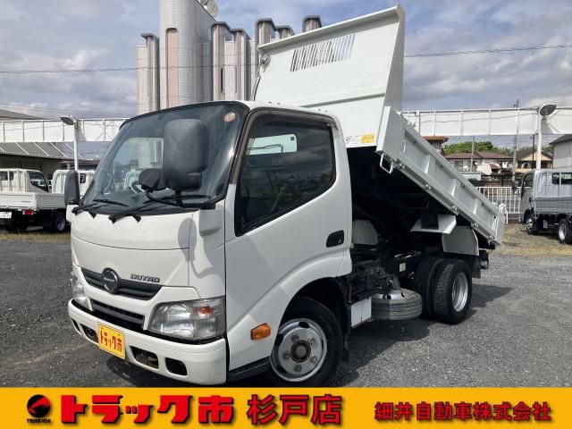 Japanese used car Ref# 1570629 HINO / DUTRO