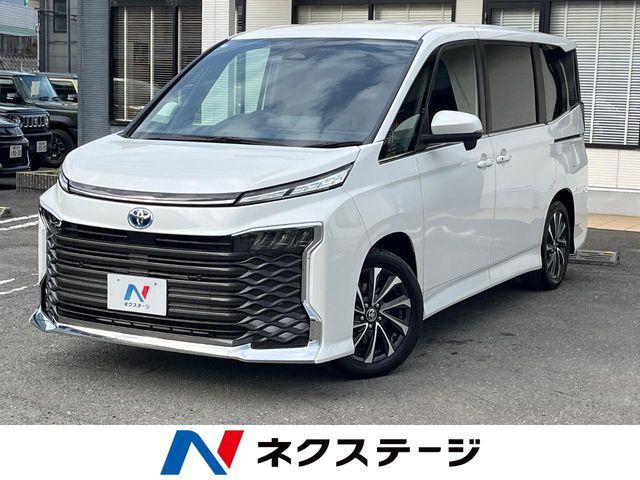TOYOTA / VOXY HYBRID