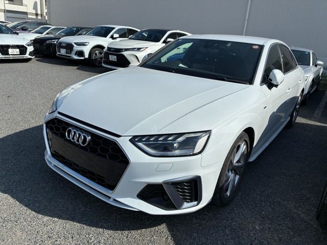 AUDI / AUDI A4