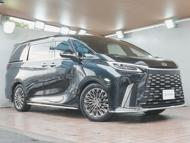 TOYOTA / ﾚｸｻｽ LM500h