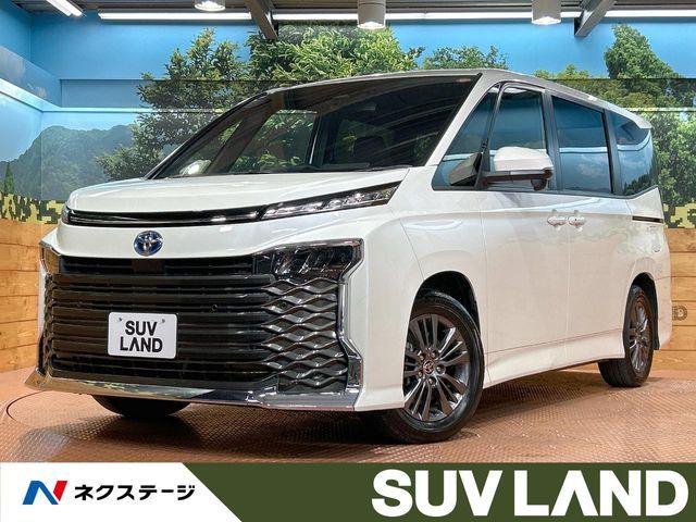 TOYOTA / VOXY HYBRID