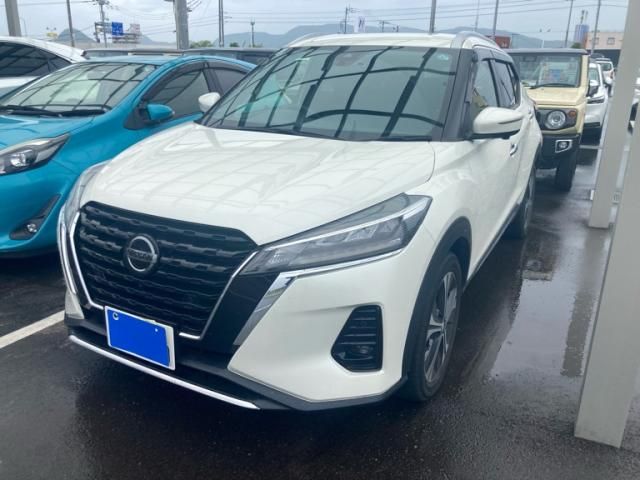 NISSAN / KICKS