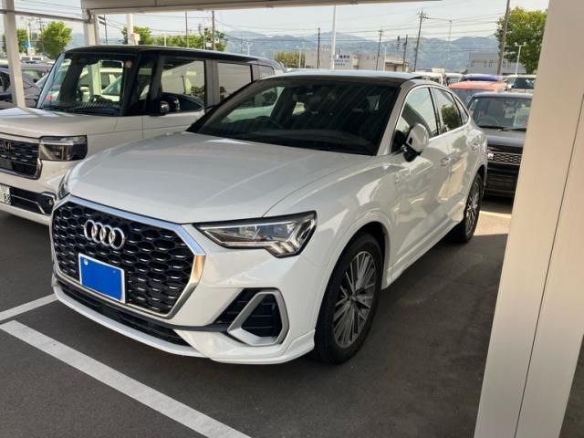 AUDI / AUDI Q3 SPORTBACK