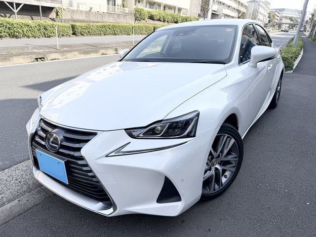 TOYOTA / LEXUS IS300h