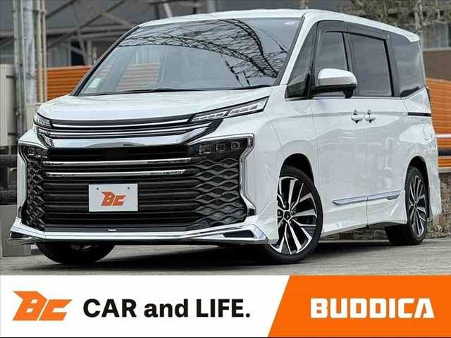 TOYOTA / VOXY HYBRID