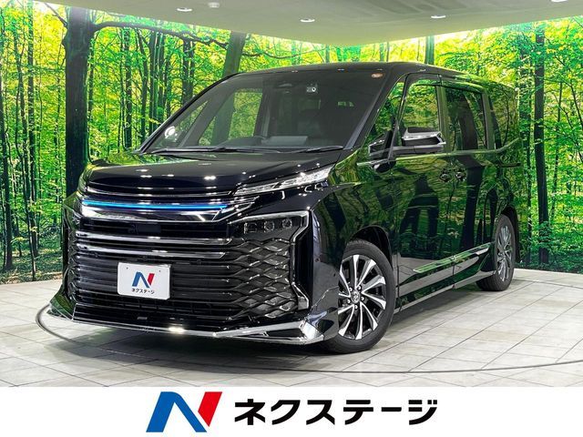 TOYOTA / VOXY HYBRID