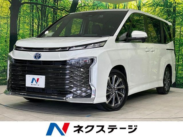 TOYOTA / VOXY HYBRID