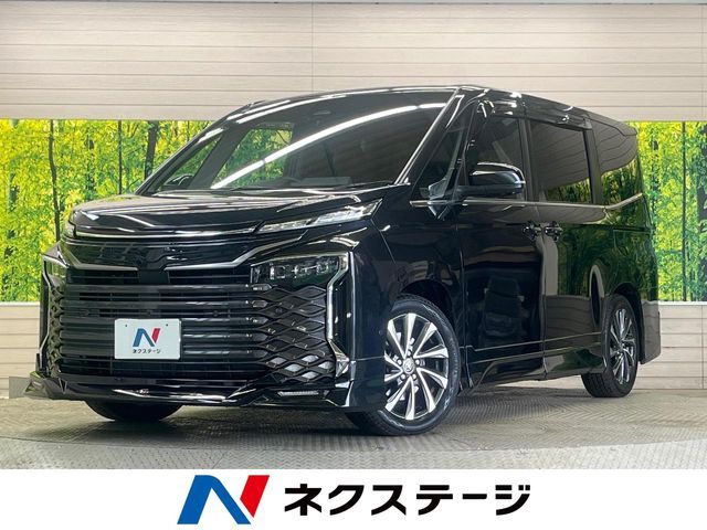TOYOTA / VOXY HYBRID