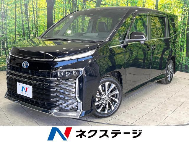 TOYOTA / VOXY HYBRID
